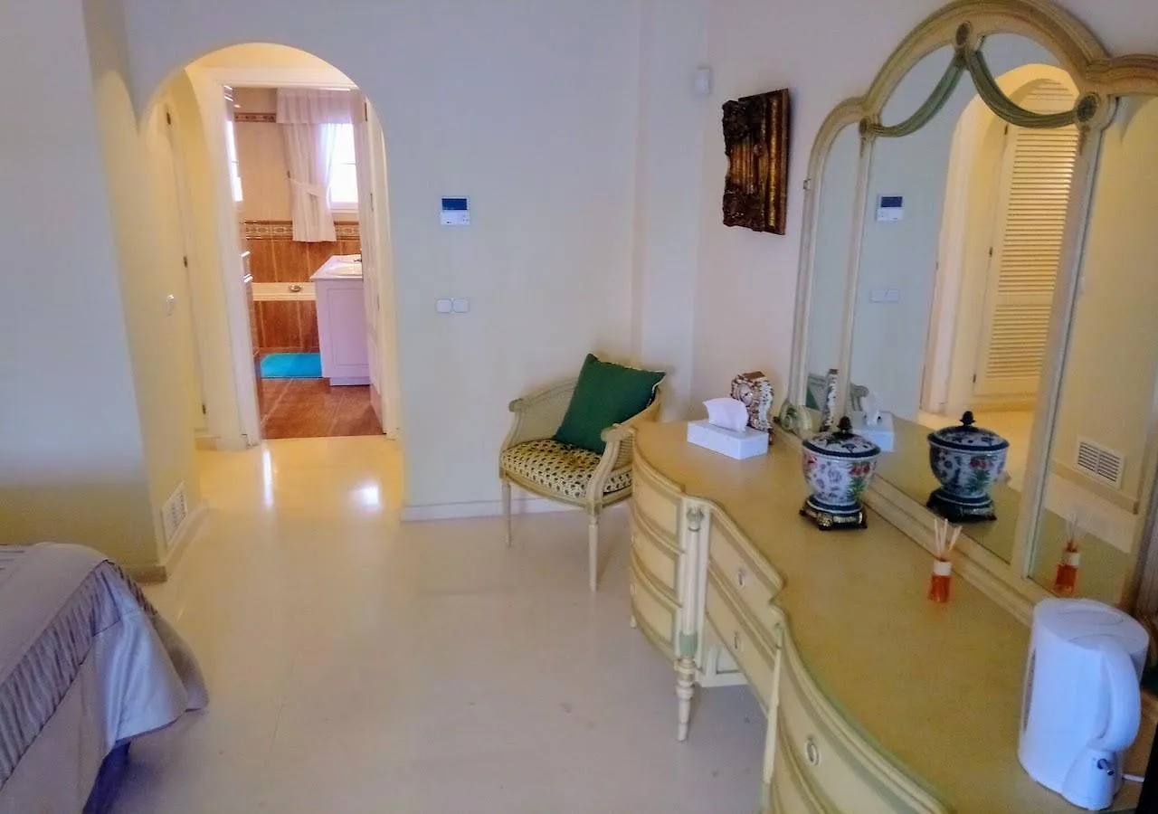 Casa Brabant 호텔 미하스 B&B